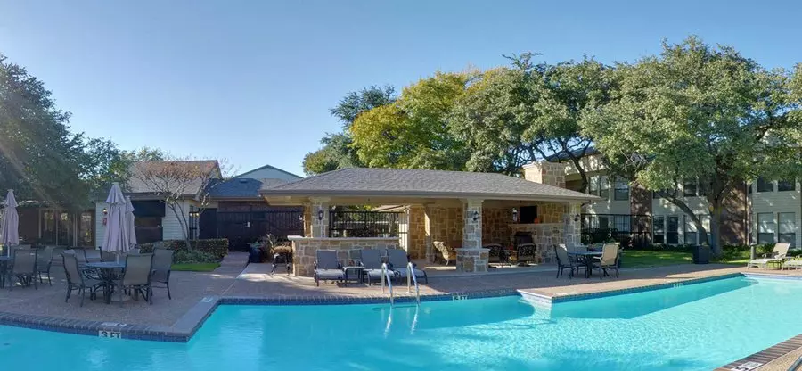 16406 Ledgemont Lane, Addison, TX 75001 photo 5