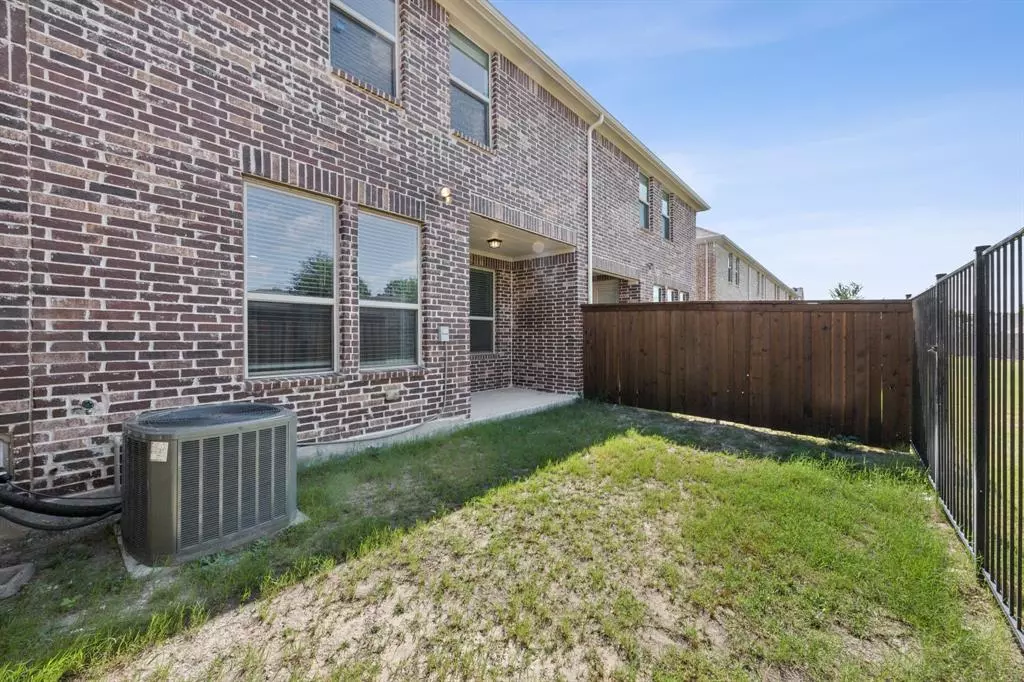 1014 Mj Brown Street, Allen, TX 75002 photo 4