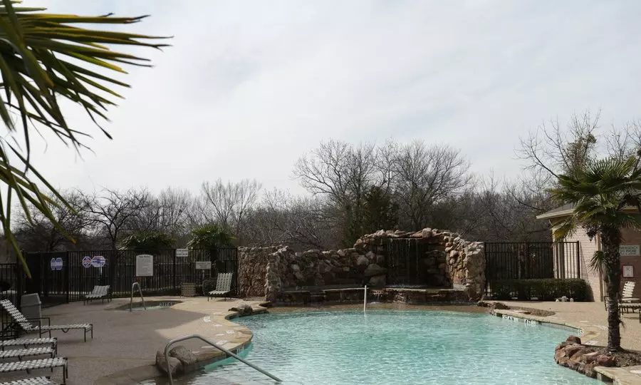 331 South Jupiter Road, Allen, TX 75002 photo 2