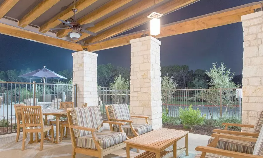 1009 Edgecliff Terrace, Austin, TX 78704 photo 2