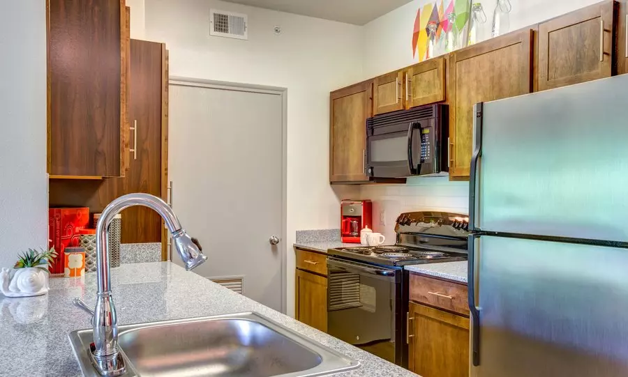 111 West 51st Street, Austin, TX 78751 photo 4