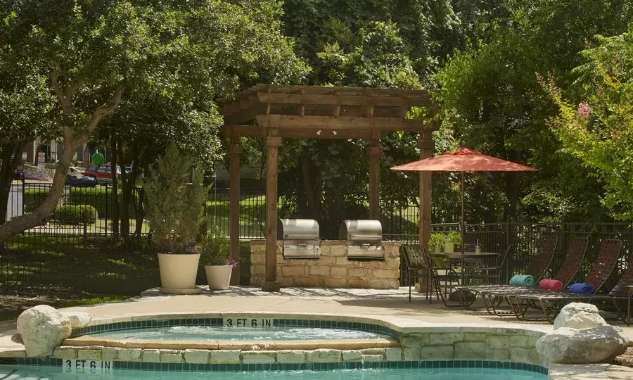 11288 Taylor Draper Lane, Austin, TX 78759 photo 4