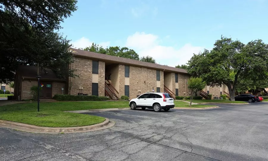 11506 Oak Trail, Austin, TX 78753 photo 4