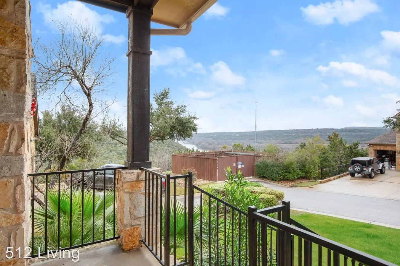 11704 Palisades Pkwy photo 3