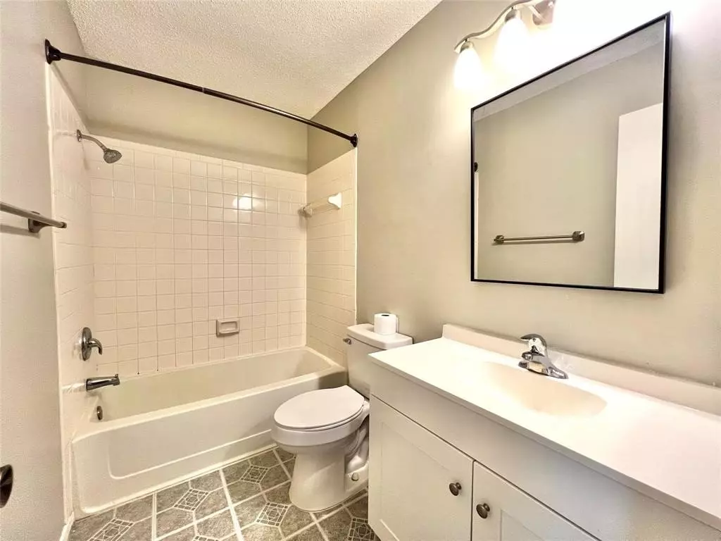 11901 E Swearingen Dr E photo 5