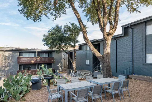 1227 Algarita Avenue, Austin, TX 78704 photo 3