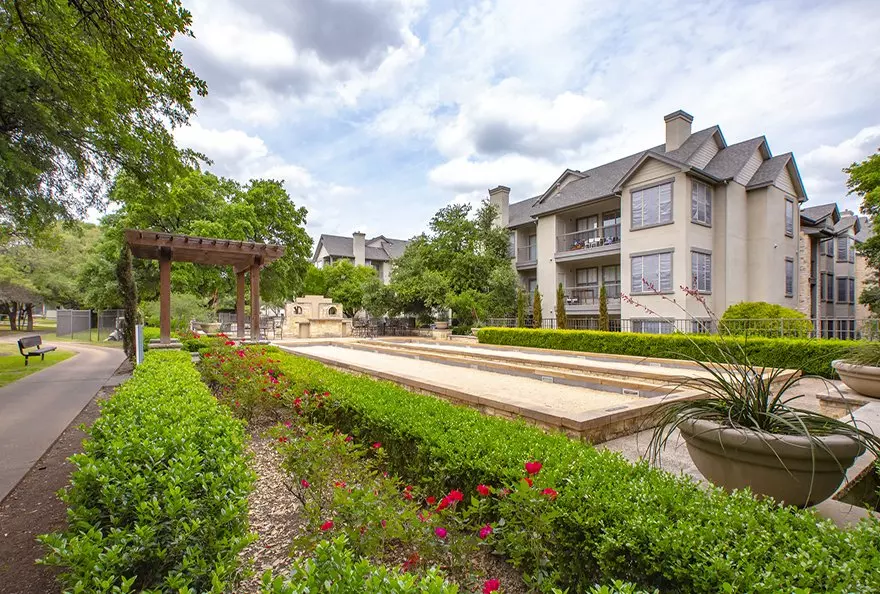 12306 Riata Trace Parkway, Austin, TX 78727 photo 2