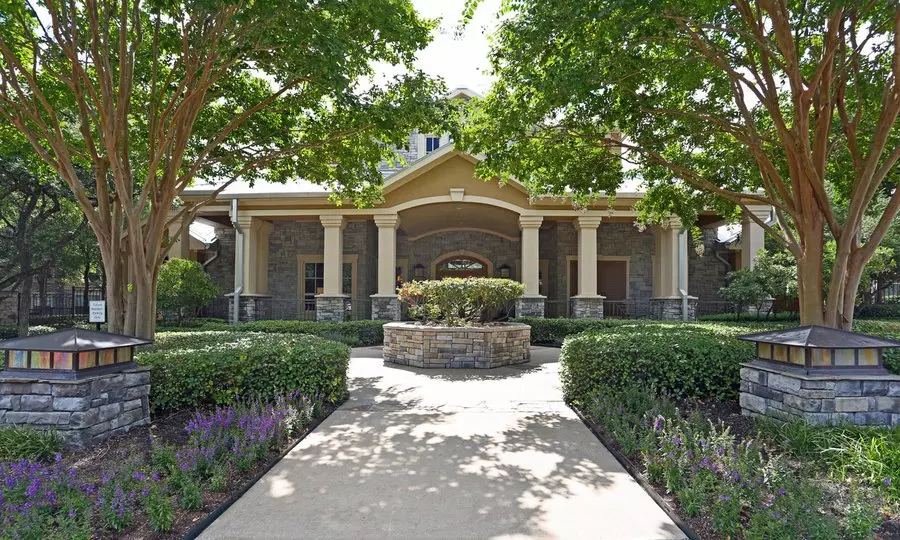 13027 Legendary Drive, Austin, TX 78727 photo 3