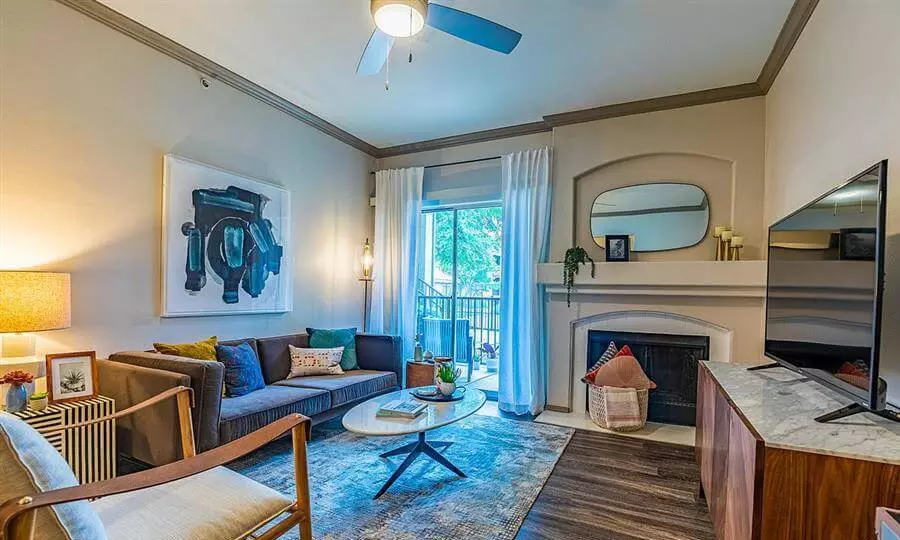 13407 Metric Boulevard, Austin, TX 78727 photo 5