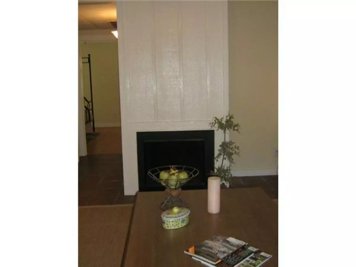 1509  W 39th 1/2 ST photo 4