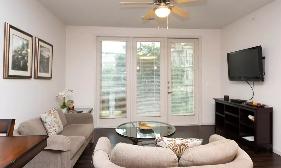 1531 East 51st Street, Austin, TX 78723 photo 2