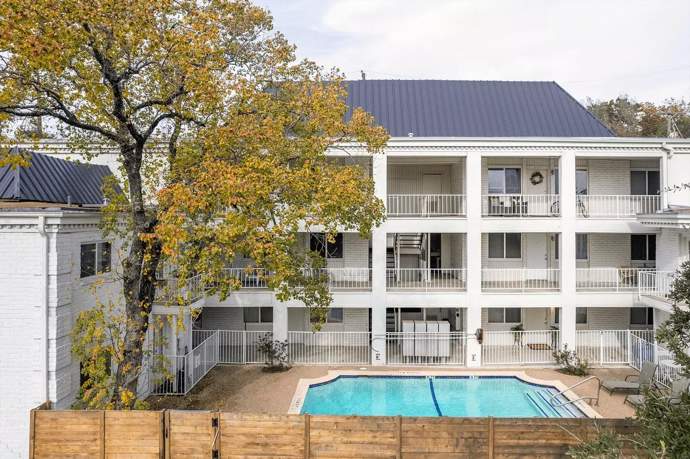 Enfield Place photo 4