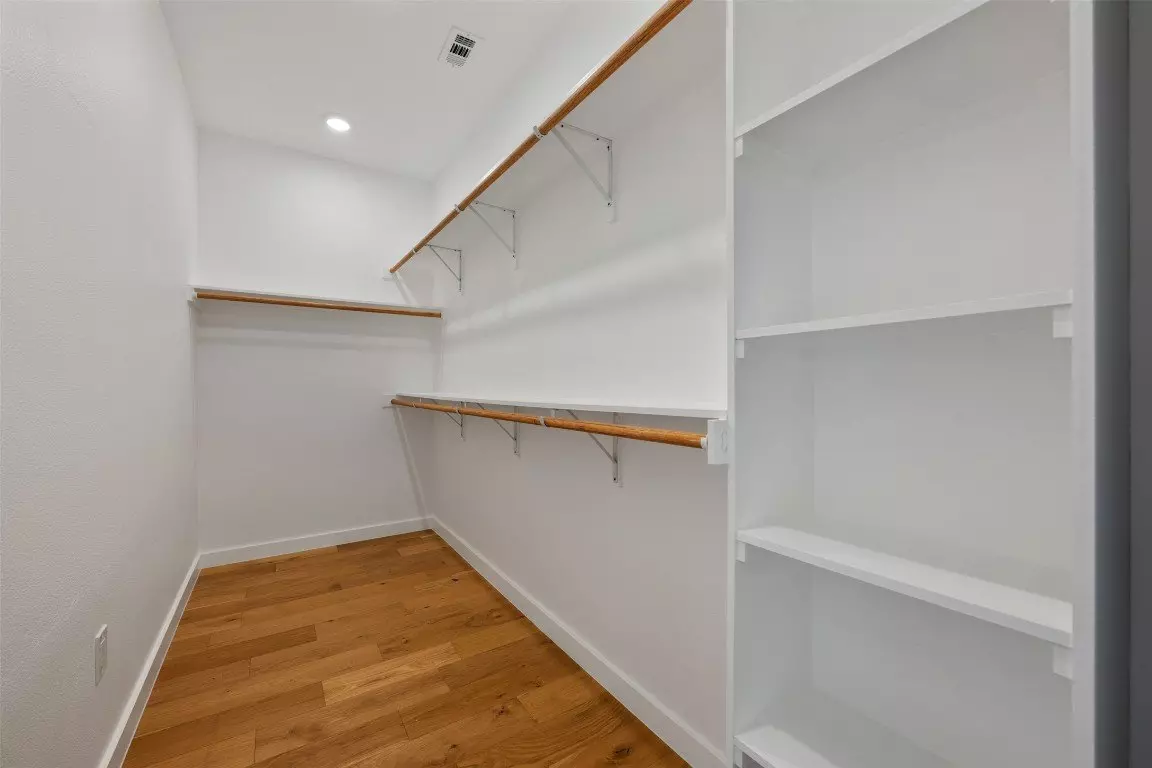 1706 Redd St photo 3