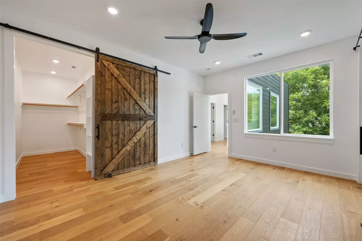 1706 Redd St photo 5