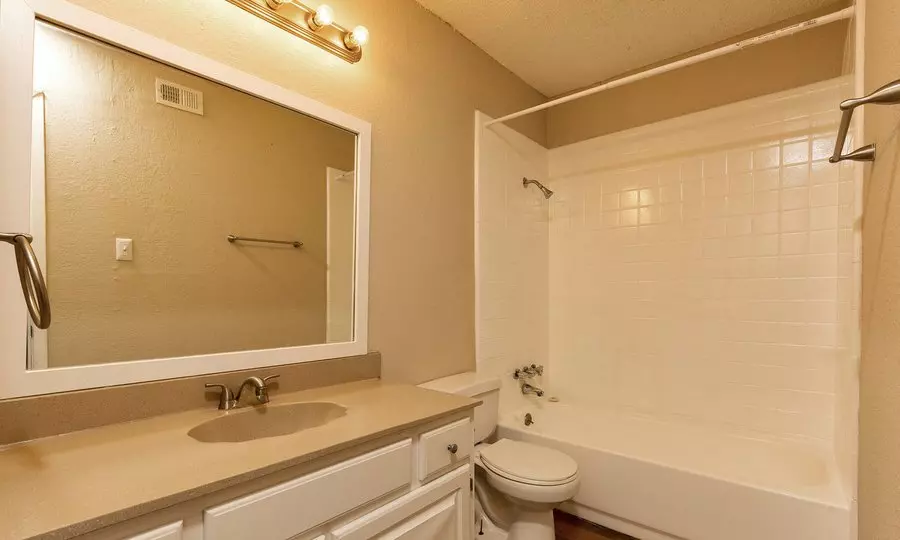 1809 East Anderson Lane, Austin, TX 78752 photo 3