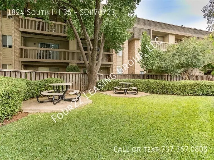 1824 South I H 35 photo 4