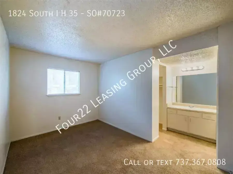 1824 South I H 35 photo 5