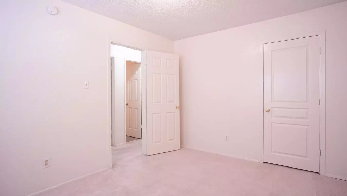 2/1 Apartment In East Austin photo 5