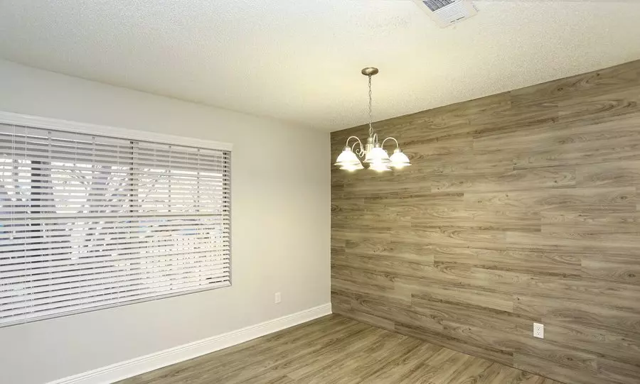 2107 West Anderson Lane, Austin, TX 78757 photo 2