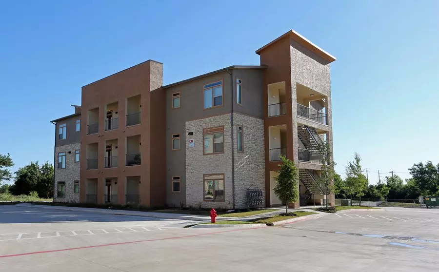 2307 Grove Boulevard, Austin, TX 78741 photo 2