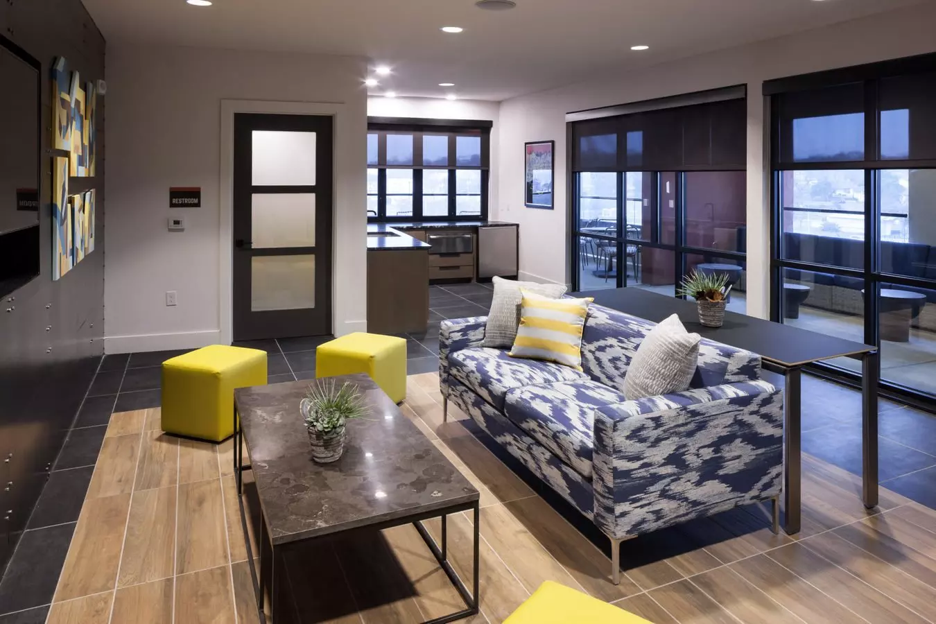 2402 East 6th Street, Austin, TX 78702 photo 3