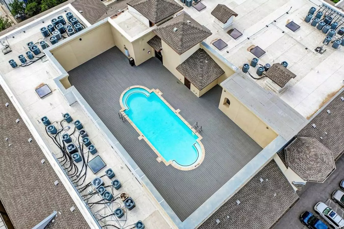 2/2 Condo Near Ut! photo 4