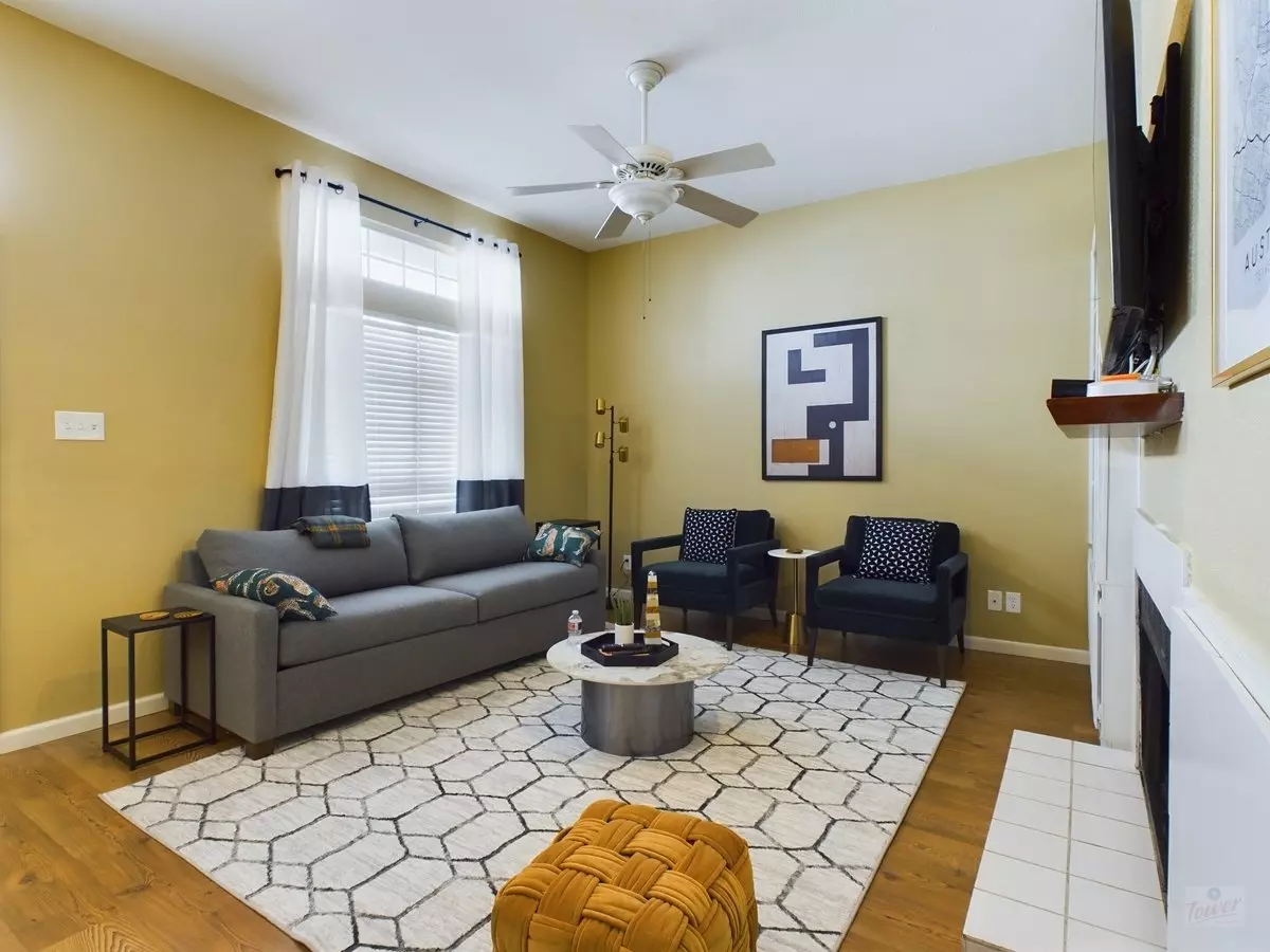 2811 Rio Grande St Apt 204 photo 2