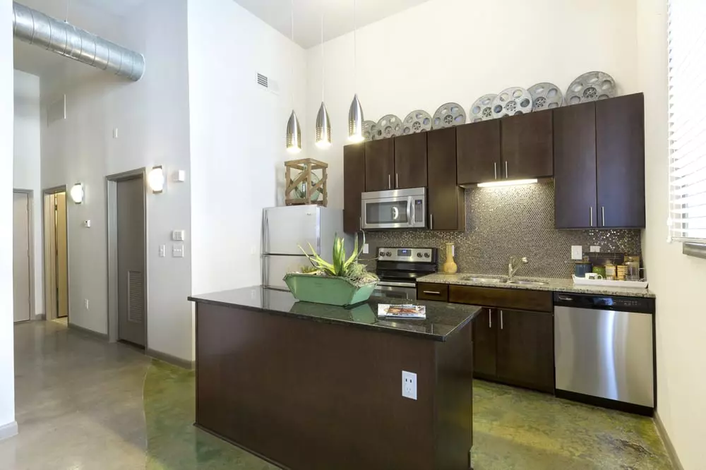 303 West Ave photo 3