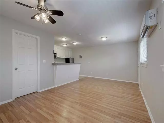 304 E 33rd St Apt 26 photo 2