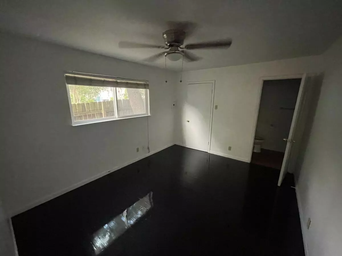 3203 Helms St. photo 4
