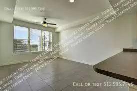 3226 W Slaughter L photo 2