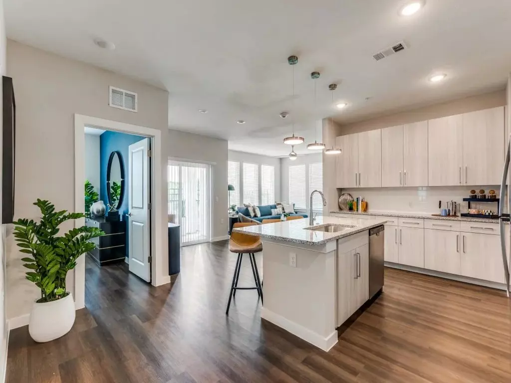 3338 Caseybridge Court, Austin, TX 78744 photo 5