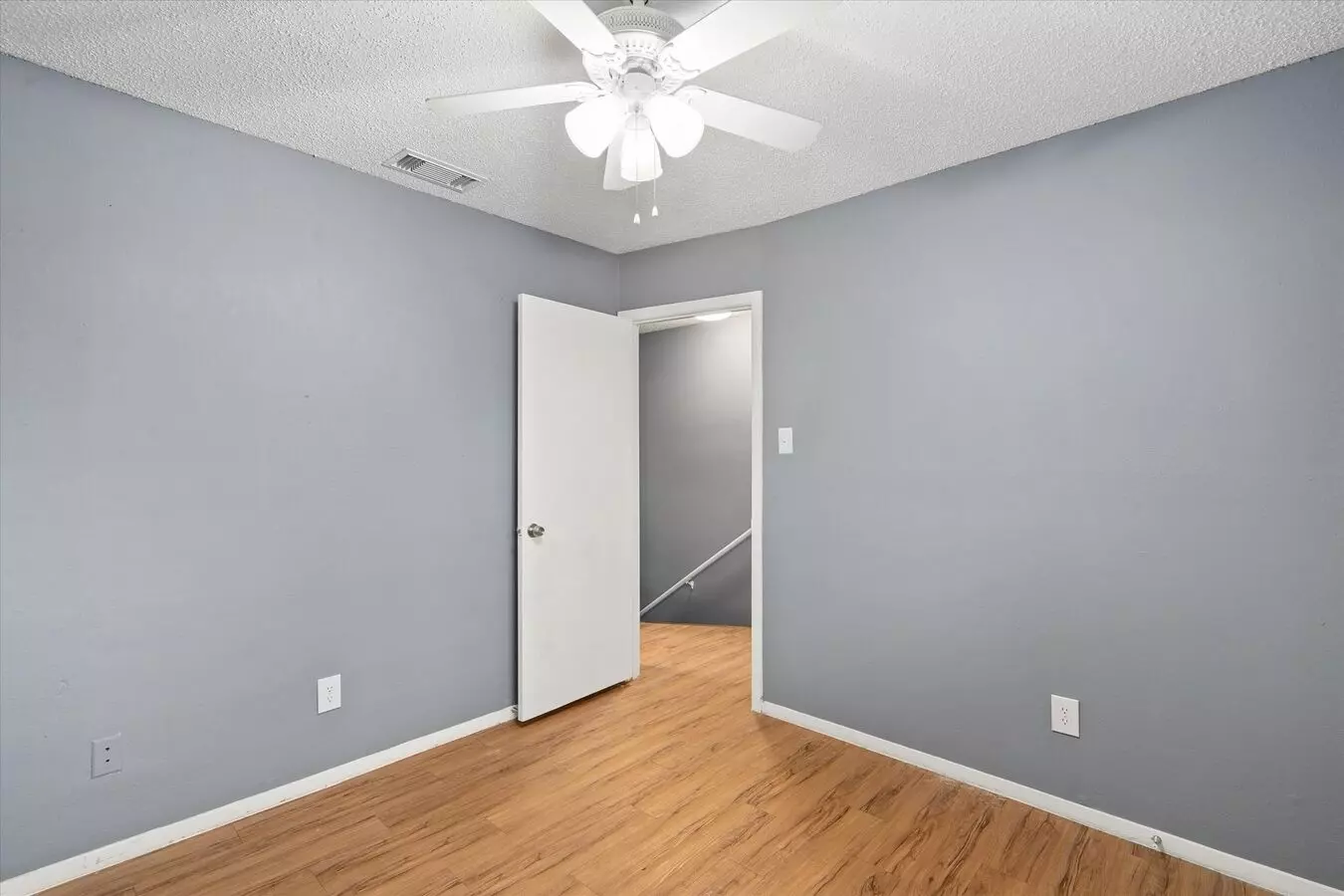 Sola Flats Apartments photo 5