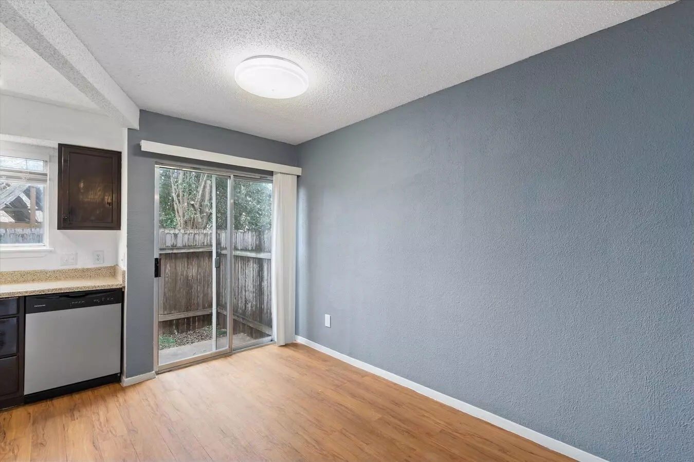 Sola Flats Apartments photo 4