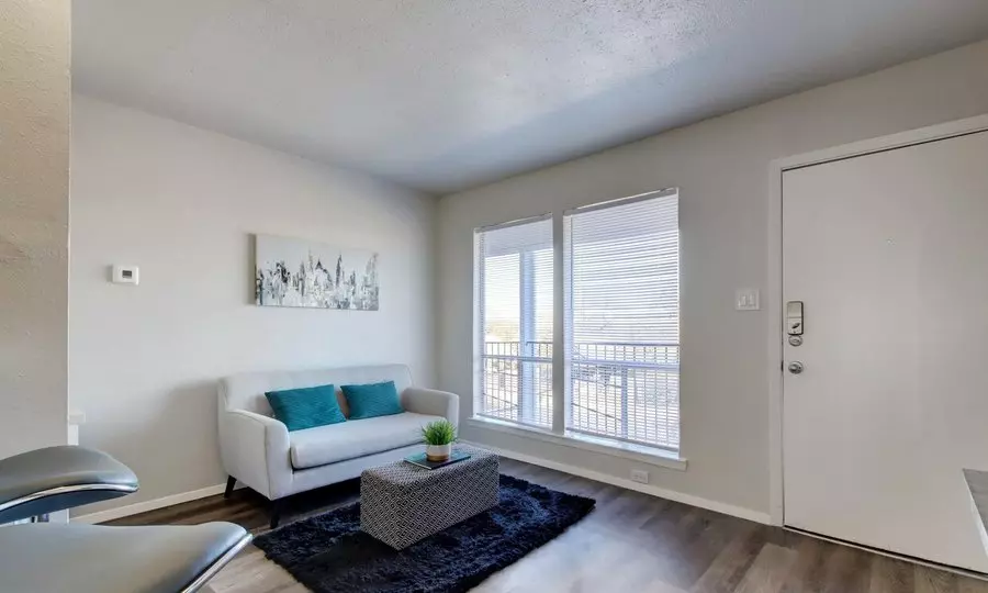 415 West 38th Street, Austin, TX 78705 photo 5