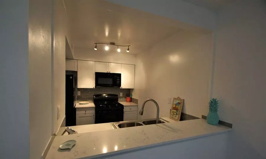 4417 Airport Boulevard, Austin, TX 78722 photo 2