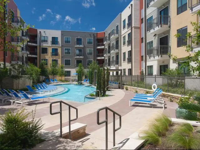 4647 Mueller Boulevard, Austin, TX 78723 photo 4
