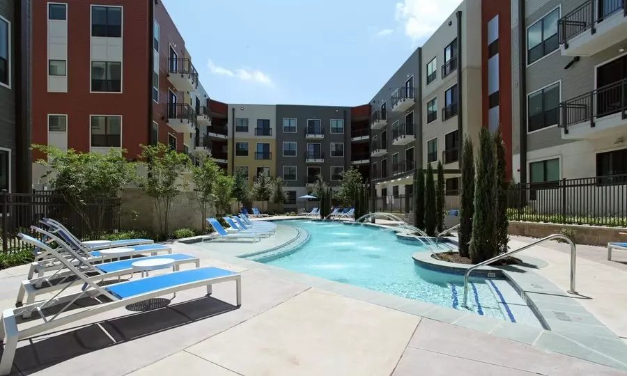 4652 Mueller Boulevard, Austin, TX 78723 photo 2