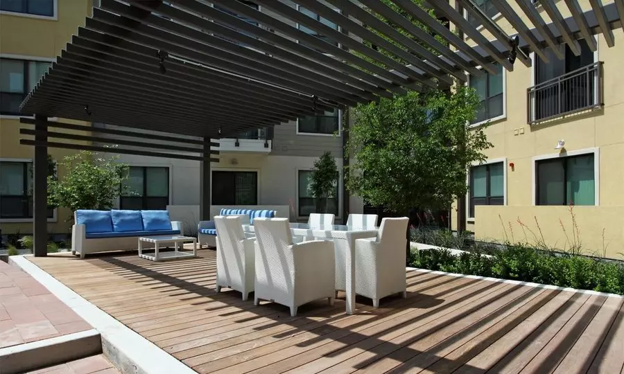 4652 Mueller Boulevard, Austin, TX 78723 photo 3