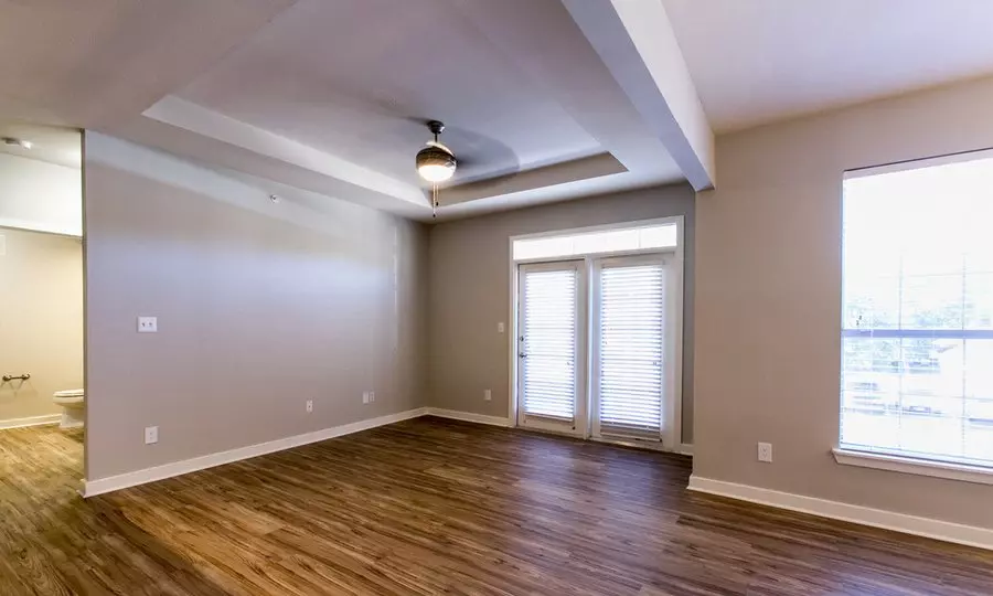 4707 Monterey Oaks Boulevard, Austin, TX 78749 photo 2