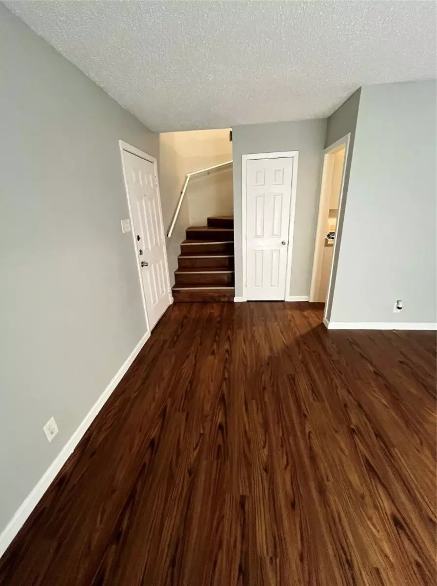 4906 West Gate Blvd photo 5