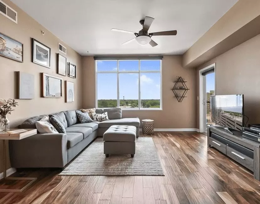 54 Rainey Street, Austin, TX 78701 photo 2