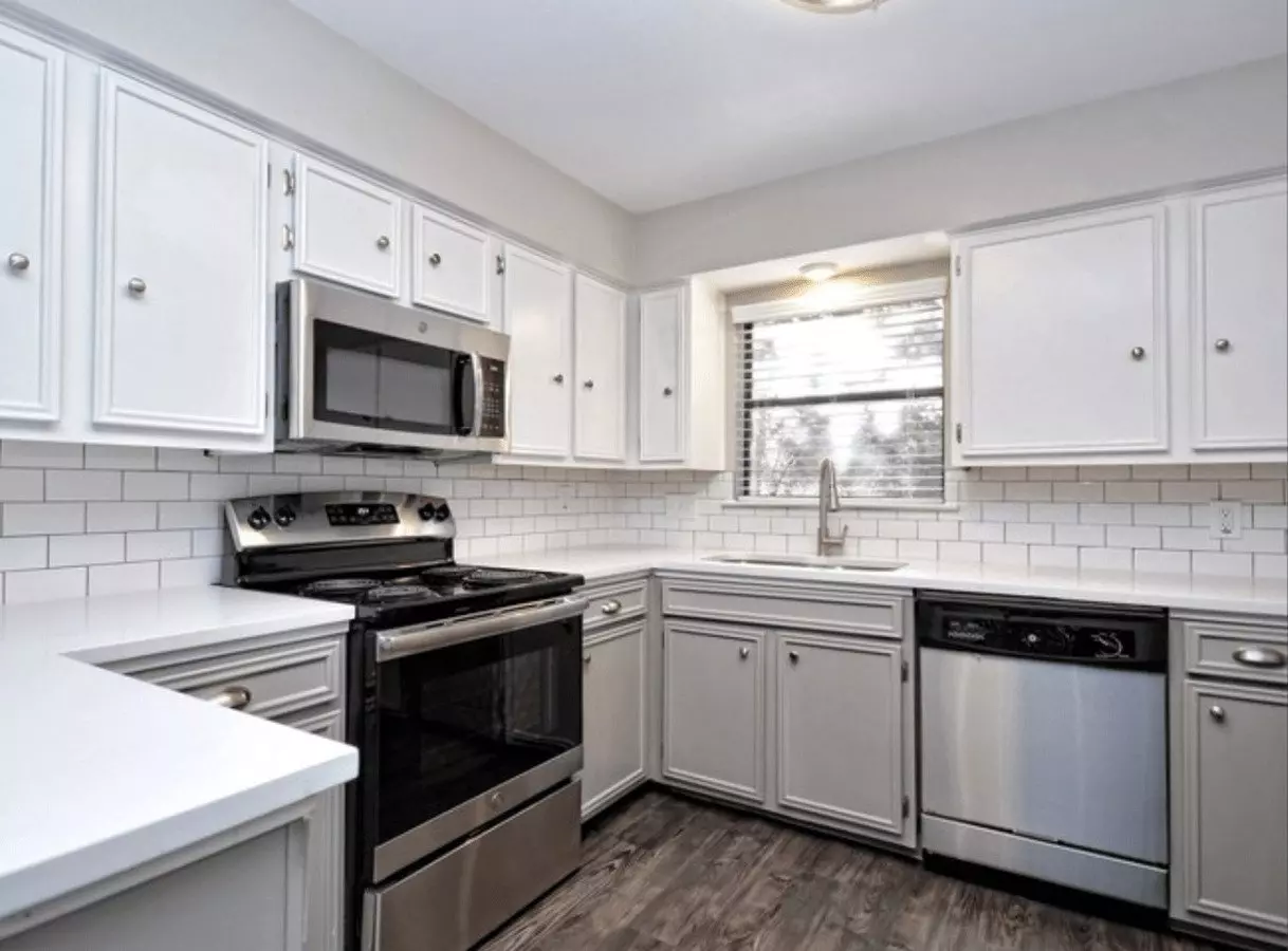 Hill Forest Condominiums photo 3