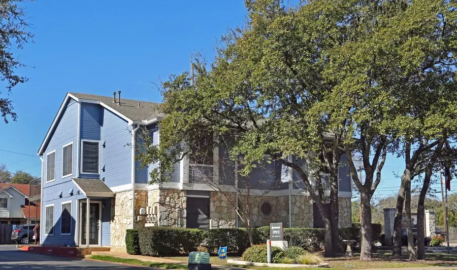 6111 New Iberia Court, Austin, TX 78727 photo 2