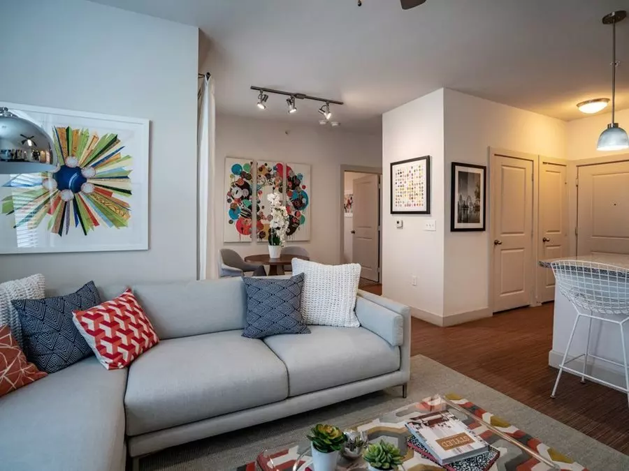 630 Ralph Ablanedo Drive, Austin, TX 78748 photo 5