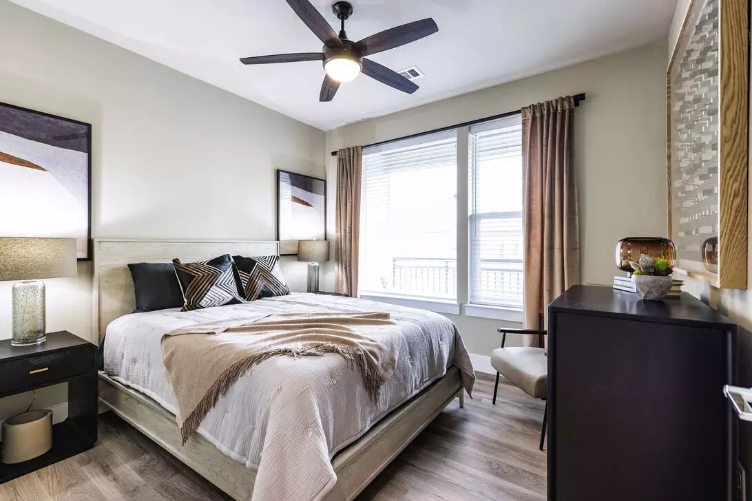 6401 East Riverside Drive, Austin, TX 78741 photo 2
