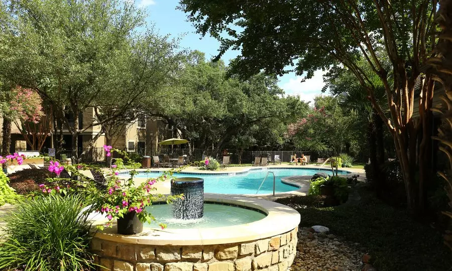 6707 Brodie Lane, Austin, TX 78745 photo 4