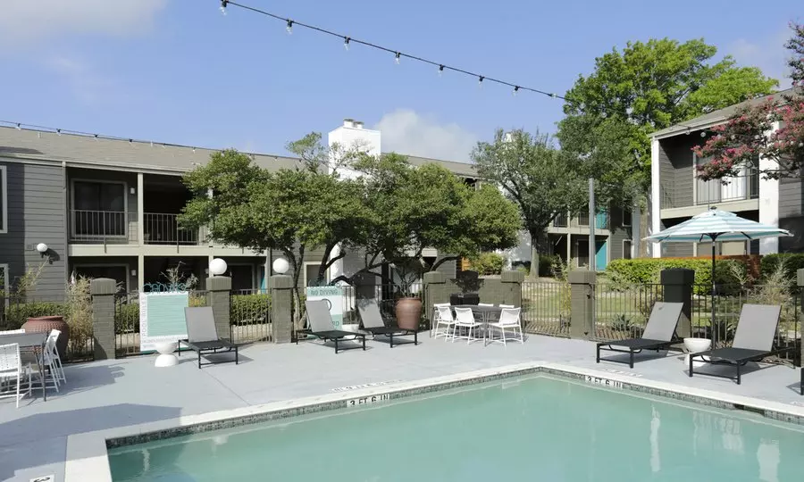 6723 Cooper Lane, Austin, TX 78745 photo 3