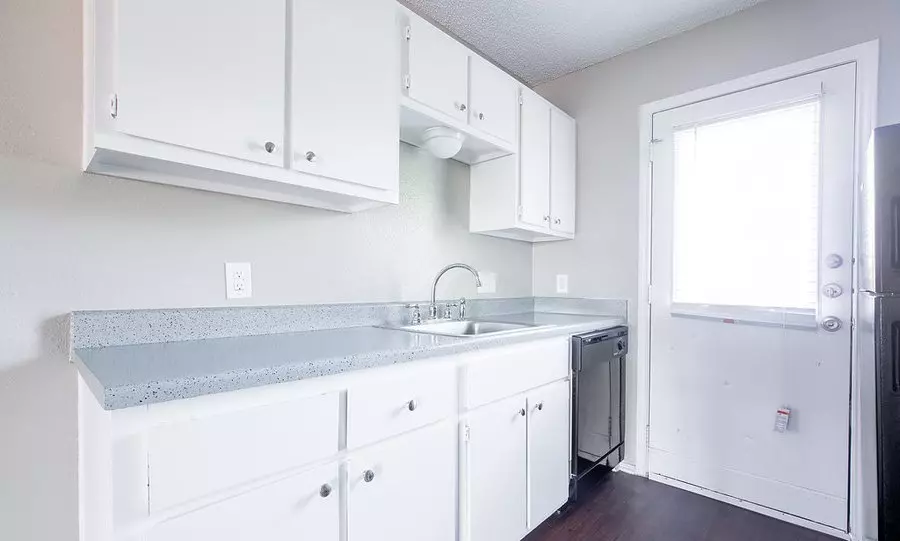 6818 South Congress Avenue, Austin, TX 78745 photo 3