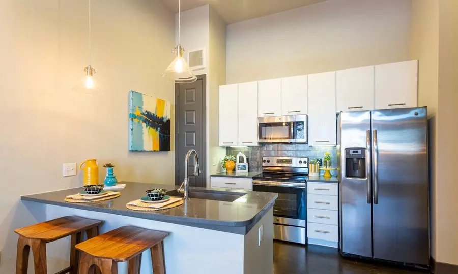 6829 East Martin Luther King Jr Boulevard, Austin, TX 78721 photo 3
